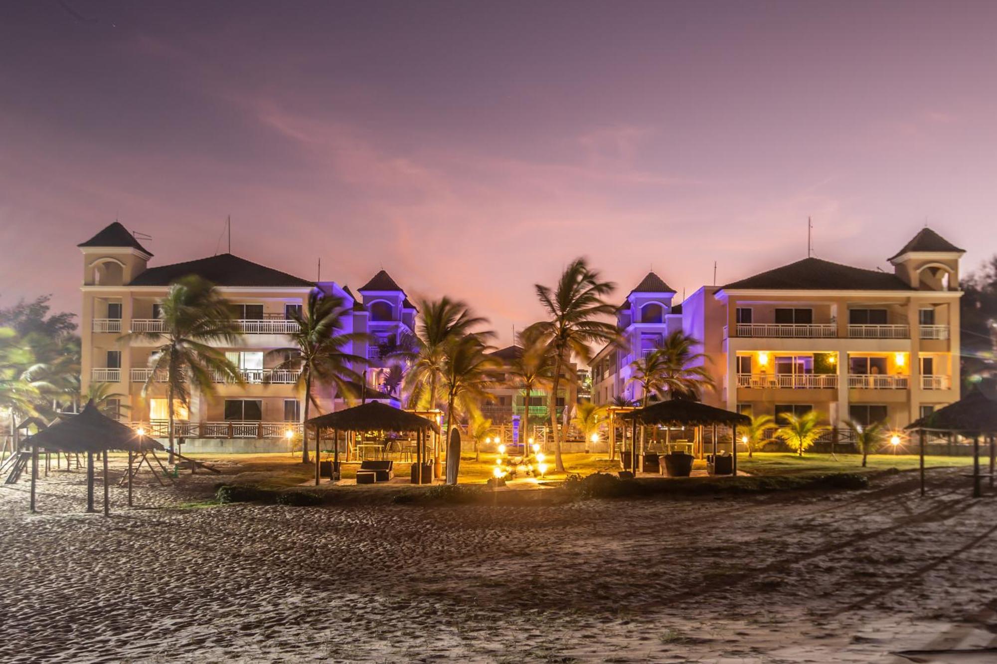 Atlantic Palace Family Inn Aquiraz Exterior photo